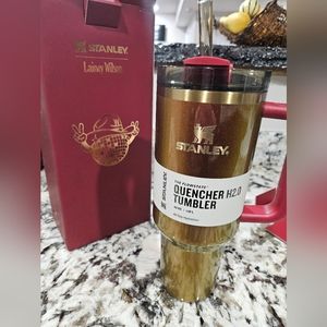 Lainey Wilson x Stanley Country Gold 40oz